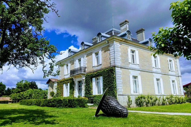 Bordeaux Uncorked: Private Premium Wine Tour from San Sebastian - Château De Lussac: 17th-century roots and Grand Cru Classé tasting