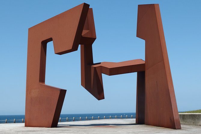 Explore San Sebastian in 60 minutes with a Local - Meeting at City Hall and Leaving With a Plan