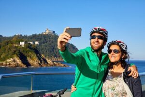 San Sebastian E-bike trour: Basque History and Cultural. - Starting at Reyes Católicos and rolling toward Buen Pastor Cathedral