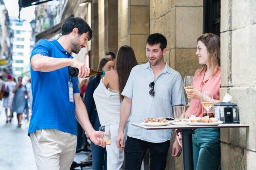 San Sebastian Food Tour: Pintxo Tasting Paired with Wines - What You Get: 8 Pintxos, 5 Drinks, and a Real Pairing Plan