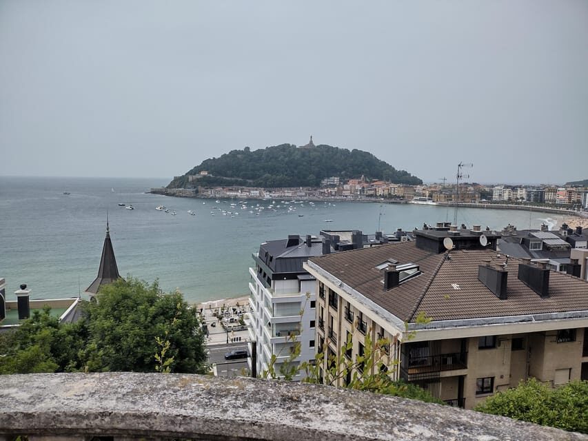 San Sebastián: Live the city like a local, no tourist traps - Old Town Streets: Getting Oriented Fast