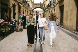 San Sebastian Old Town Pintxos & Wine Tour Small Group Tour - Getting Your Bearings in Parte Vieja, Fast