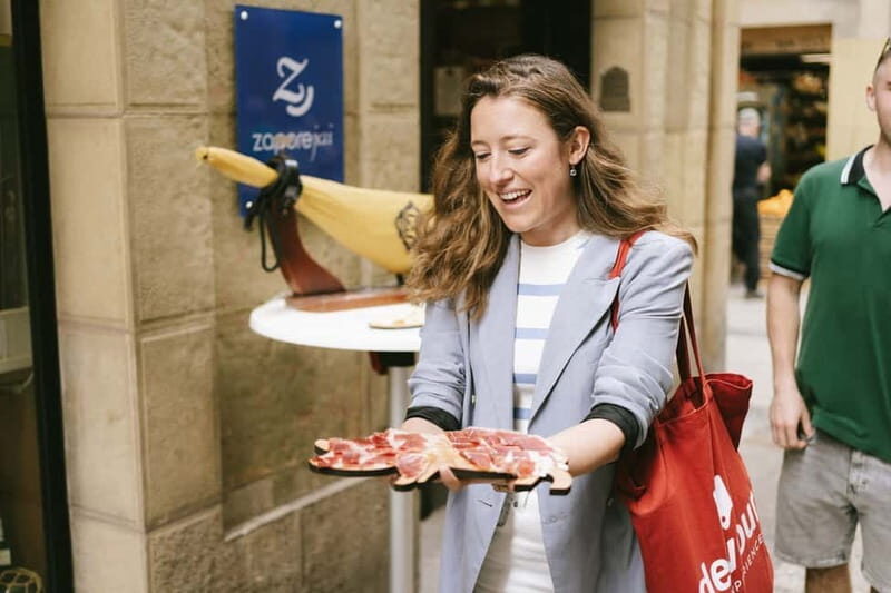 San Sebastian: Pintxos and Wine Tour - Anchovies and sparkling wine: the bar that flips skeptics