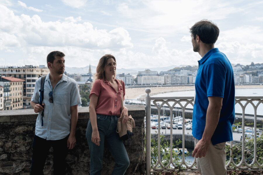 San Sebastian walking tour and aquarium - Belle Époque boulevards: Hotel María Cristina, Victoria Eugenia Theatre, and the bay
